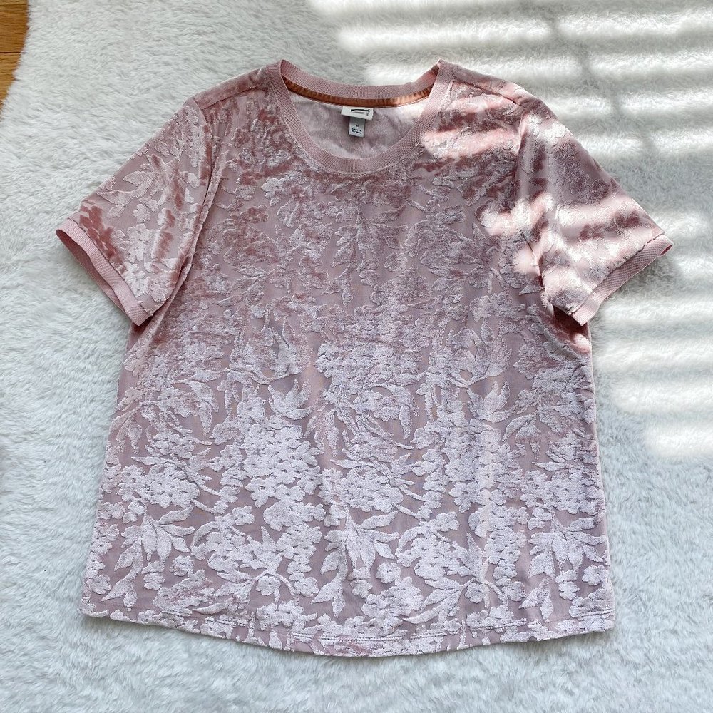 NWOT Women's Floral Velvet Short Sleeve T-Shirt, Pink, Size M